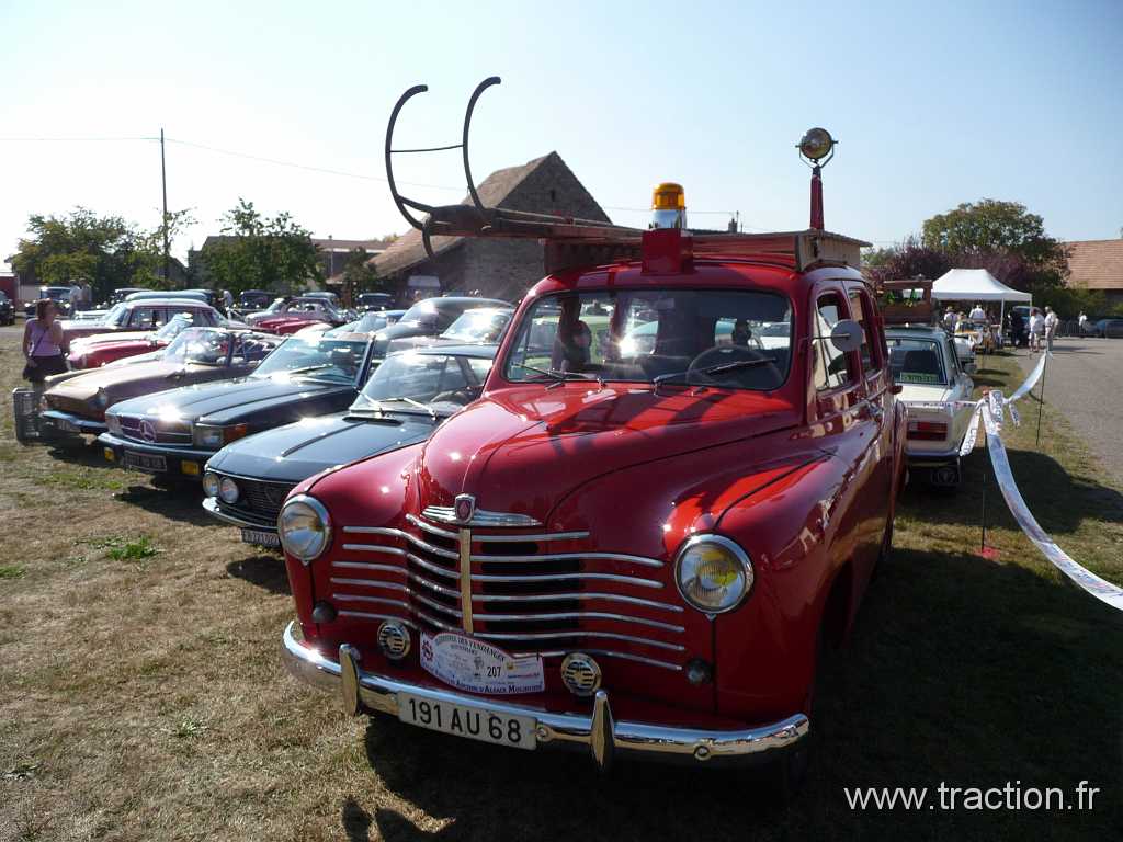 2011_rustenhart (126).jpg - 02/10/2011 - 68740 RUSTENHART 31ème Randonnée Internationale des Vendanges - RENAULT - Prairie " Sapeurs-Pompiers "